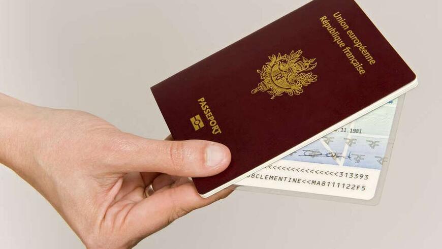 Passeport et carte nationale d'identité